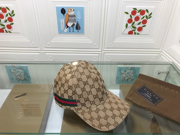 ブランド帽子着用イメージ